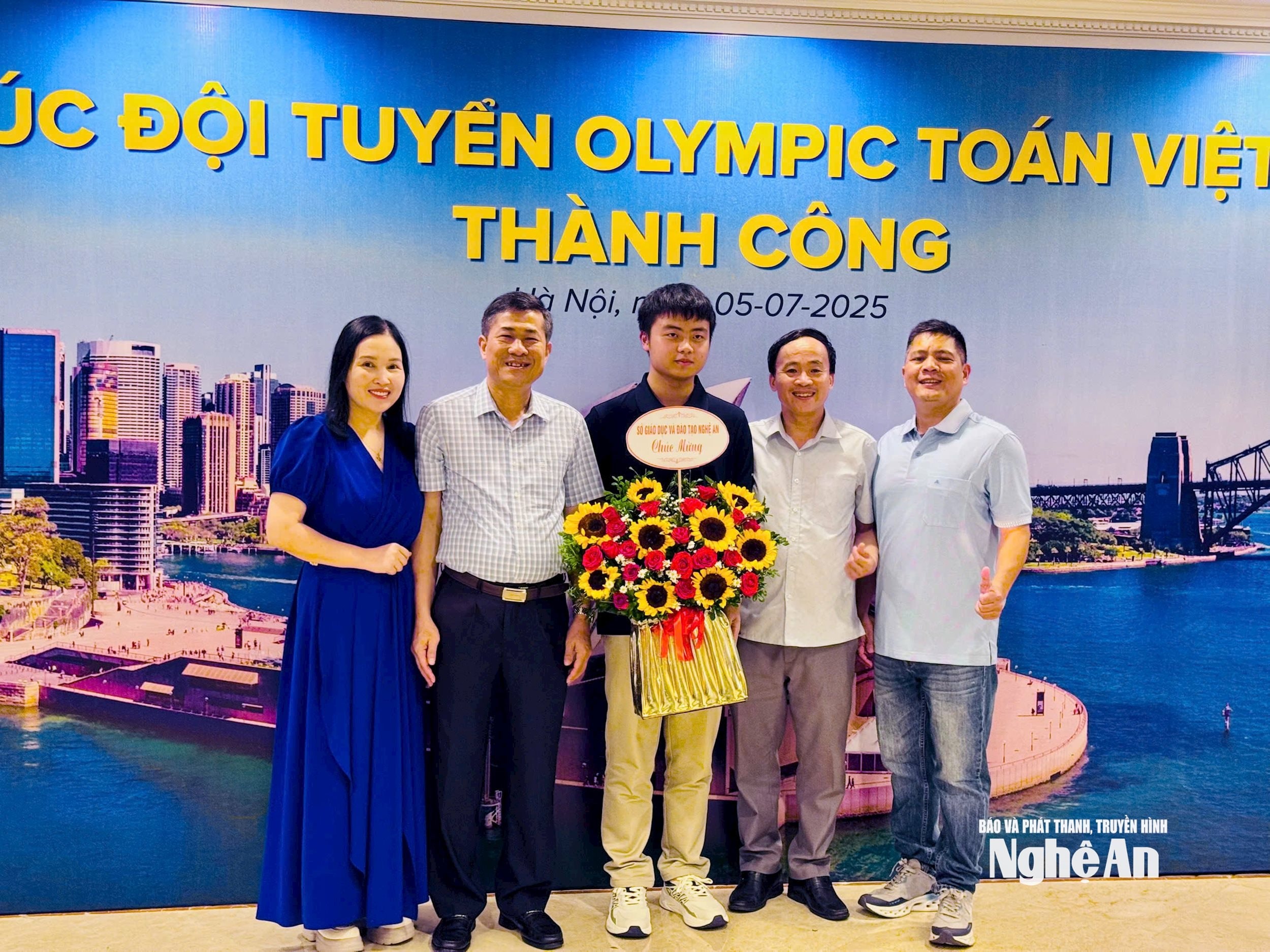 bna_giam-doc-so-giao-duc-va-dao-tao-thai-van-thanh-va-co-giao-cao-thi-lan-thanh.jpg