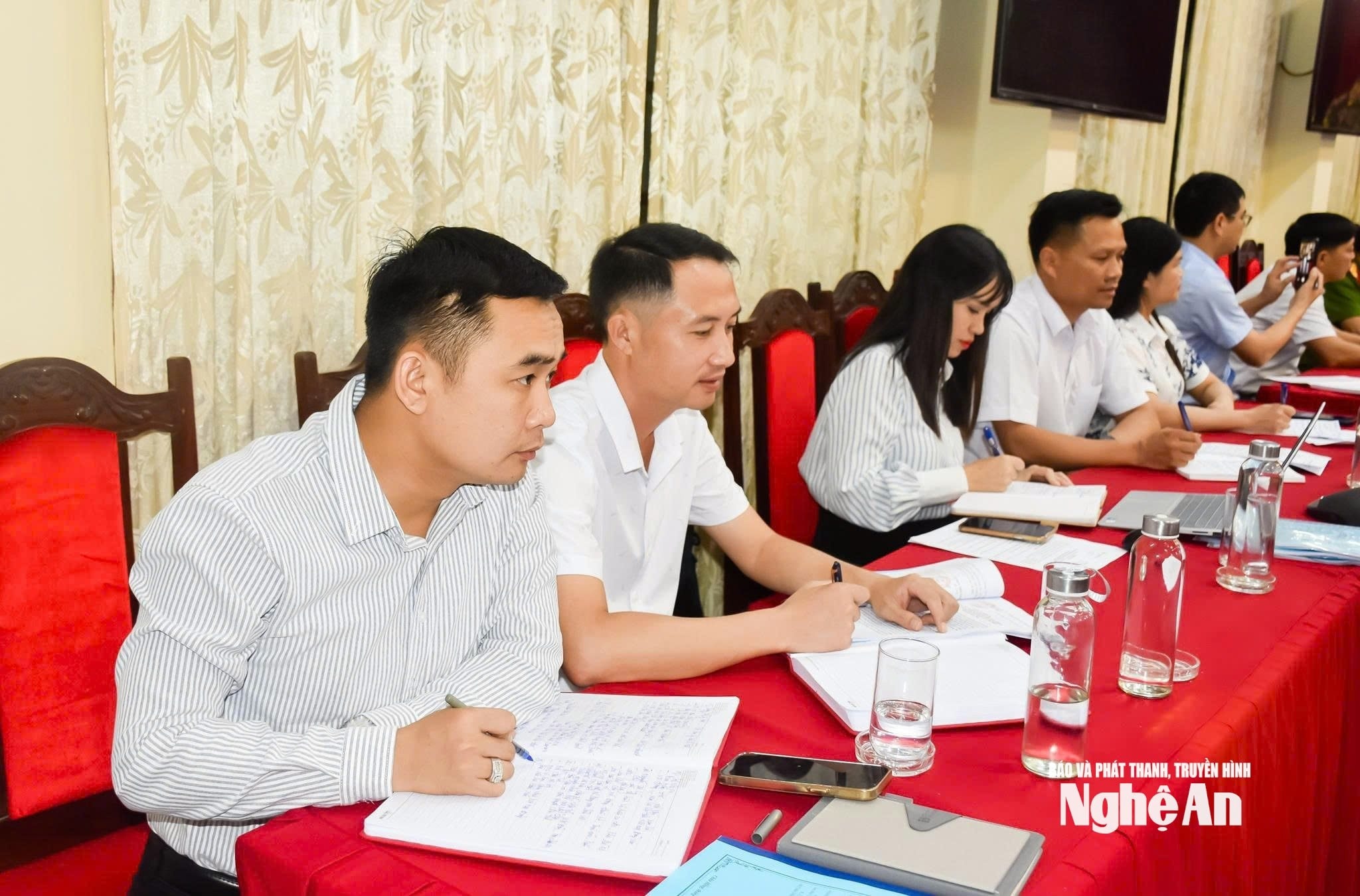 bna_-chau-loc-can-bo.jpg