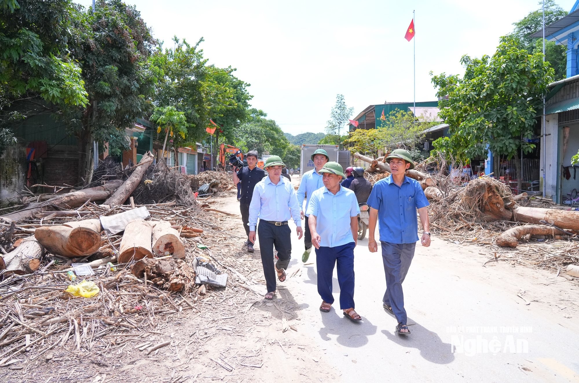 PCT Nguyễn Văn Đệ-6
