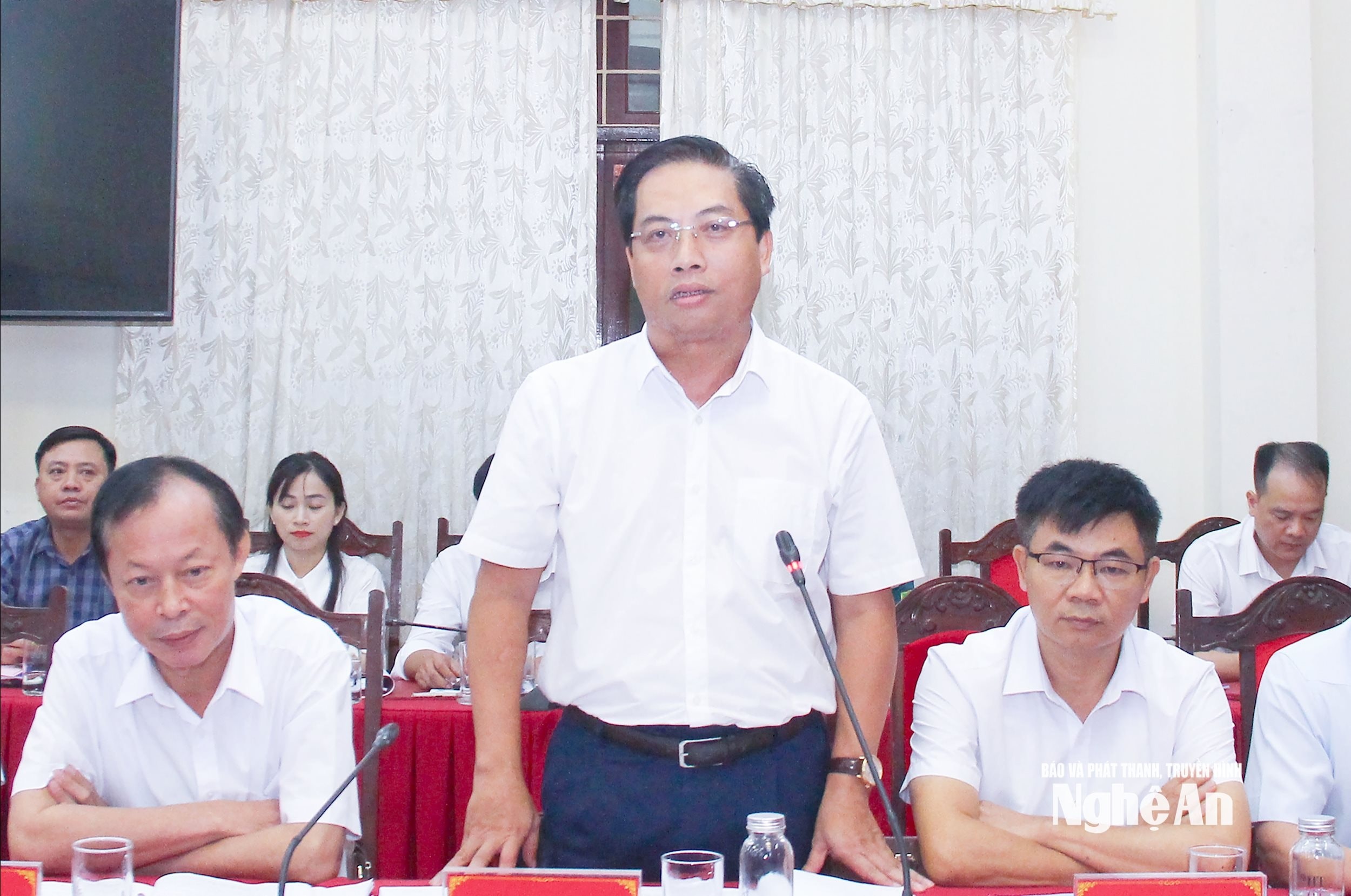 bna_-tung.jpg