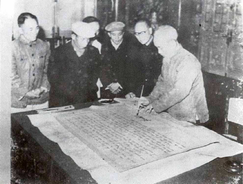 bac-ho-ky-loi-de-tua.jpg