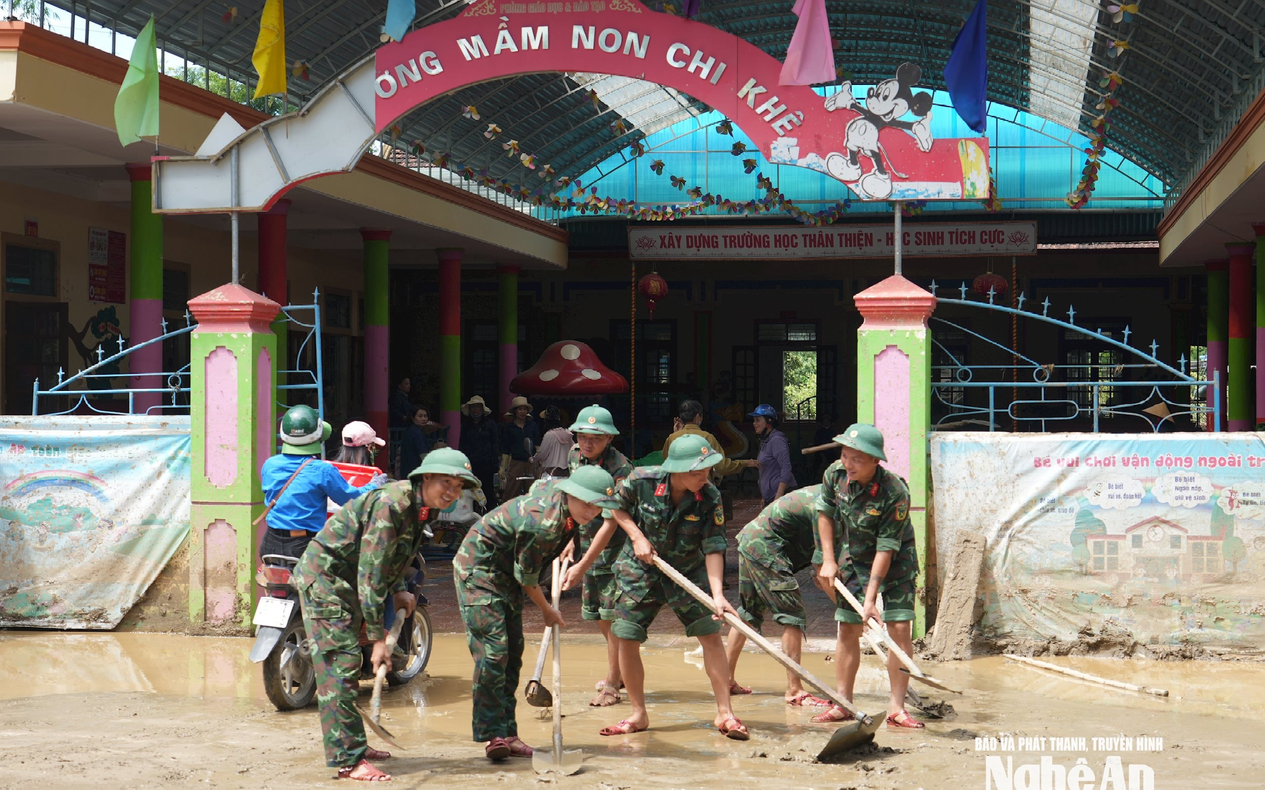 Thứ 2 (29/9), toàn bộ học sinh Nghệ An nghỉ học