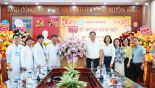 Thường trực HĐND tỉnh chúc mừng một số đơn vị y tế nhân kỷ niệm 71 năm ngày Thầy thuốc Việt Nam