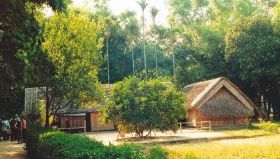 Về xứ Nghệ thăm quê Bác