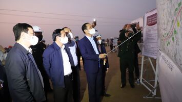 Phó Thủ tướng Lê Văn Thành kiểm tra tiến độ Dự án cao tốc Bắc - Nam đoạn qua Nghệ An