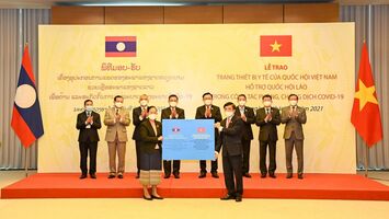 Chủ tịch Quốc hội chủ trì Lễ đón, hội đàm với Chủ tịch Quốc hội nước CHDCND Lào