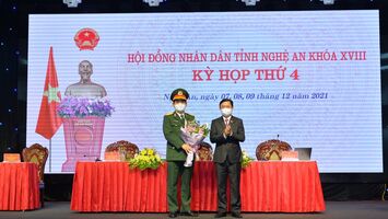 HĐND tỉnh Nghệ An miễn nhiệm, bầu bổ sung Ủy viên UBND tỉnh