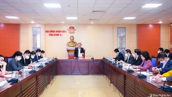 Kỳ họp thứ 4, HĐND tỉnh Nghệ An khóa XVIII tiến hành phiên thảo luận tổ