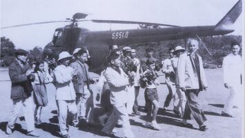 Theo dấu chân Bác Hồ về thăm quê 60 năm trước