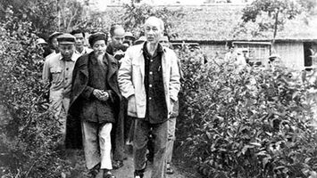 Khắc sâu hình bóng Người…