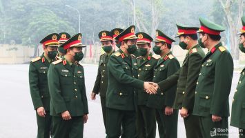 Đại tướng Phan Văn Giang - Bộ trưởng Bộ Quốc phòng thăm, chúc Tết Quân khu 4