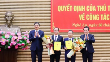 Công bố Quyết định của Thủ tướng Chính phủ phê chuẩn kết quả bầu 2 Phó Chủ tịch UBND tỉnh Nghệ An