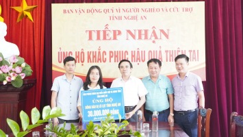Văn phòng Đoàn ĐBQH và HĐND tỉnh chung tay cùng đồng bào khắc phục hậu quả lũ lụt