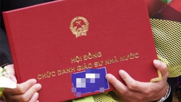 Nóng vấn đề giảm tuổi nghỉ hưu Giáo sư từ 70 xuống 65: Lãng phí chất xám!