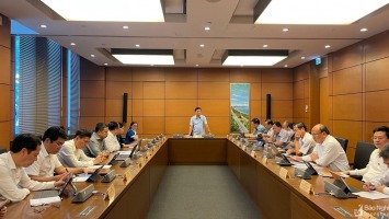 Đoàn ĐBQH Nghệ An thảo luận các dự án Luật Hợp tác xã (sửa đổi) và Luật Phòng thủ dân sự