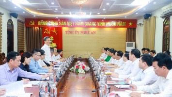 Đoàn khảo sát của Trung ương làm việc với tỉnh Nghệ An về xây dựng đội ngũ trí thức trong thời kỳ đẩy mạnh công nghiệp hóa, hiện đại hóa đất nước