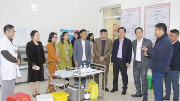 Đoàn ĐBQH tỉnh giám sát việc huy động, quản lý, sử dụng nguồn lực phòng, chống Covid-19 tại thị xã Cửa Lò