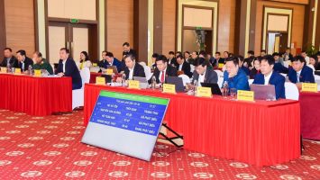 Áp dụng chuyển đổi số tại kỳ họp thứ 7, HĐND thị xã Hoàng Mai