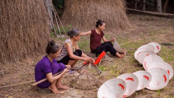 Chuyện tình làng nón Thanh Tài
