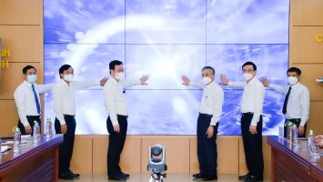 Khai trương và vận hành hệ thống thông tin báo cáo tỉnh Nghệ An