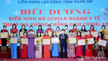 Biểu dương 77 nữ chiến sỹ áo trắng tiêu biểu trong công tác phòng, chống dịch Covid-19