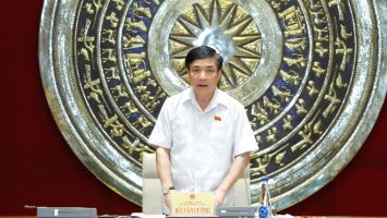 Tổng Thư ký Quốc hội, Chủ nhiệm Văn phòng Quốc hội Bùi Văn Cường chủ trì họp Ban Thư ký Quốc hội, chuẩn bị cho Kỳ họp thứ Ba