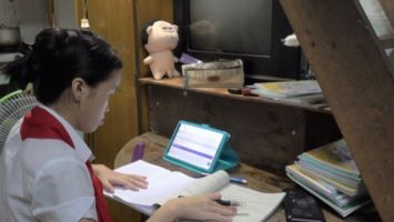 Hỗ trợ vay vốn mua thiết bị học trực tuyến 10 triệu đồng/học sinh