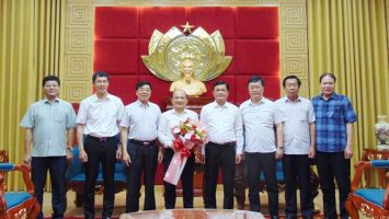 Thường trực Tỉnh ủy gặp mặt cán bộ nghỉ hưu theo chế độ