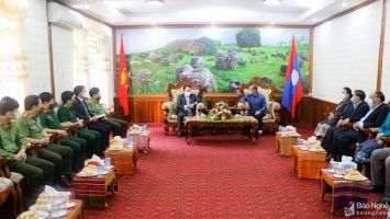 Tình đoàn kết giữa tỉnh Nghệ An và tỉnh Xiêng Khoảng