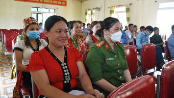 Đại biểu Quốc hội tiếp xúc cử tri tại xã Tiên Kỳ, huyện Tân Kỳ