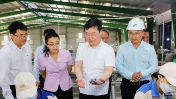 Chủ tịch UBND tỉnh Nguyễn Đức Trung khảo sát tình hình sản xuất, kinh doanh tại huyện Nghĩa Đàn