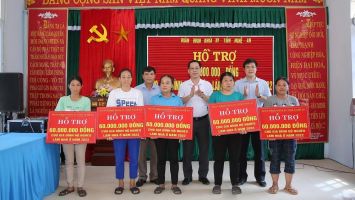 Đại biểu Quốc hội tiếp xúc cử tri tại Tương Dương