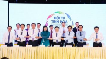 Thành phố Hồ Chí Minh và Hà Nội liên kết cùng các tỉnh Bắc Trung Bộ phát triển du lịch