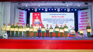 Tỉnh Nghệ An biểu dương người có công tiêu biểu và tập thể, cá nhân làm tốt công tác 'Đền ơn đáp nghĩa'