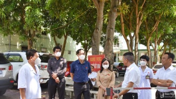 Nhiều bất cập cần tháo gỡ trong khám, chữa bệnh ở các bệnh viện