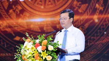 Luôn dành những điều tốt đẹp nhất cho sự nghiệp trồng người và cho nhiều tài năng Nghệ An tiếp tục tỏa sáng