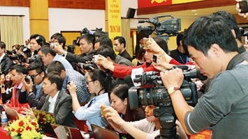 Bỏ chứng chỉ ngoại ngữ, tin học với phóng viên, biên tập viên từ 10/10/2022