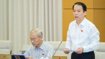 Ủy Ban Pháp luật của Quốc hội cho biết cả nước đã giảm 8 đơn vị hành chính cấp huyện và 561 đơn vị hành chính cấp xã