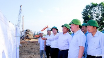 Chủ tịch UBND tỉnh Nguyễn Đức Trung kiểm tra, đốc thúc tiến độ dự án đường ven biển