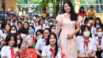 Điểm chuẩn sư phạm vượt cả y dược, nghề giáo hấp dẫn trở lại?