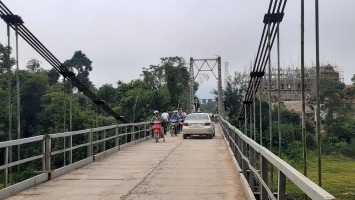 Cử tri huyện Thanh Chương kiến nghị sớm xây dựng cầu cứng bắc qua sông Giăng