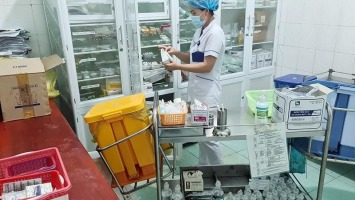 Thủ tướng Chính phủ chỉ đạo bảo đảm thuốc, trang thiết bị y tế phục vụ công tác khám, chữa bệnh