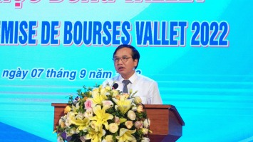 Từ học bổng Vallet, nhân lên những tấm lòng nhân ái *