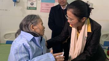 Xuân nhân ái - Tết sẻ chia với bệnh nhân nghèo ở thị xã Cửa Lò