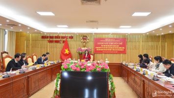 Đoàn đại biểu Quốc hội tỉnh Nghệ An giám sát chuyên đề về đổi mới chương trình sách giáo khoa