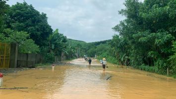 Quan tâm khắc phục tình trạng thường xuyên ngập úng cục bộ, gây ách tắc và an toàn giao thông trên tuyến Quốc lộ 7 và đường mòn Hồ Chí Minh