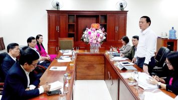 Ban Văn hóa - Xã hội HĐND tỉnh làm việc với Sở Giáo dục và Đào tạo về việc thu, quản lý và sử dụng các khoản thu trong cơ sở giáo dục