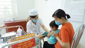 Sở Y tế trả lời cử tri huyện Nghĩa Đàn về cung ứng vắc xin và sinh phẩm y tế phục vụ chương trình tiêm chủng mở rộng