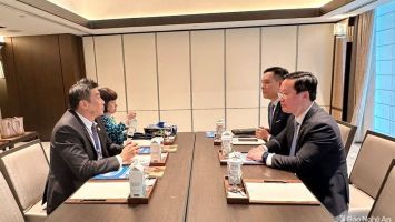 Chủ tịch UBND tỉnh Nghệ An làm việc với Chủ tịch Liên đoàn Sản xuất Singapore