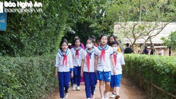 Sở Giáo dục và Đào tạo Nghệ An chấn chỉnh việc lợi dụng tổ chức dạy học đưa học sinh đi tham quan du lịch